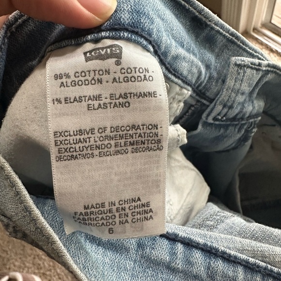 Levi's Blue 515 Capri Denim Cotton Jeans - Picture 5 of 6